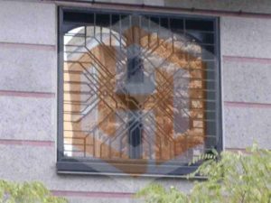 2.پنجره های فلزی (آهنی و آلومینیومی)
